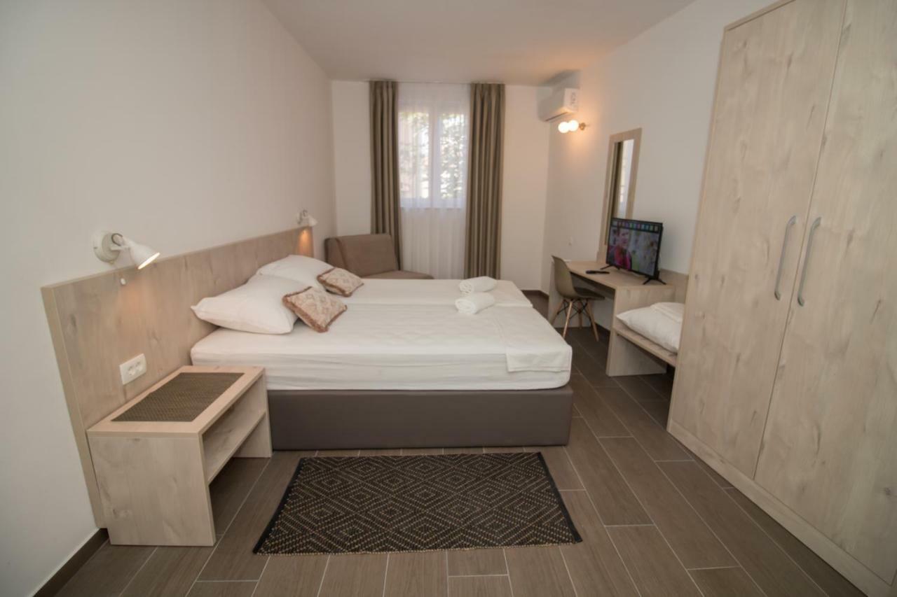 Ninas Apartments Mostar Bagian luar foto